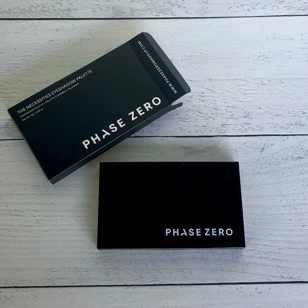 Phase Zero Makeup - the necessities eyeshadow palette